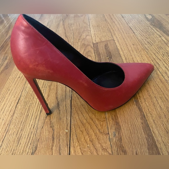 Saint Laurent Pointed-Toe Leather Pumps - size 6 - Picture 9 of 14